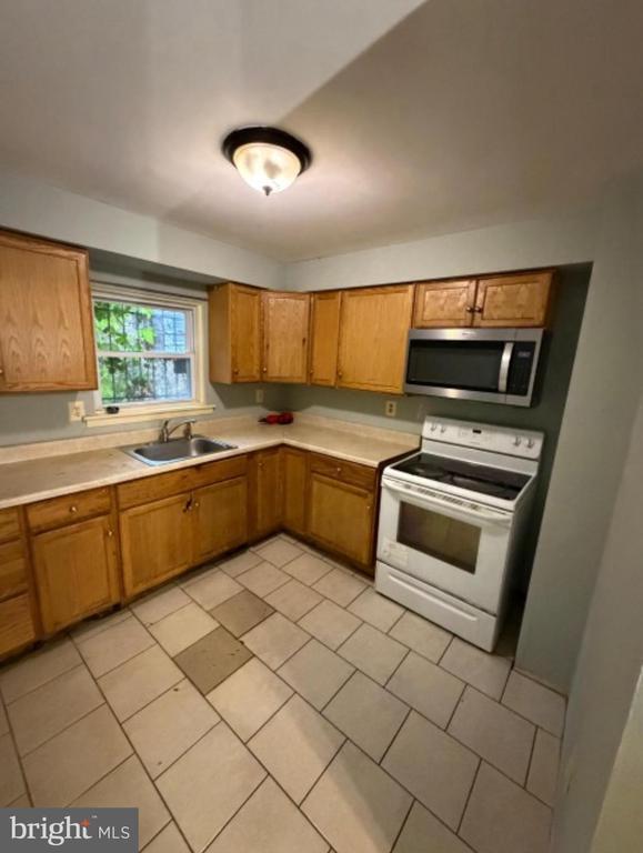 Building Photo - 1918 Bonitz St