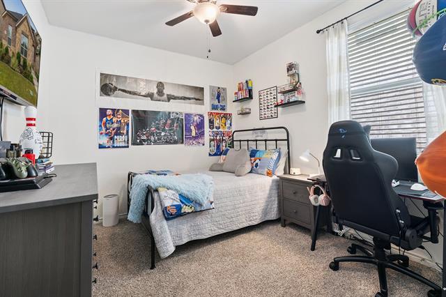 Building Photo - 2145 Miramar Dr