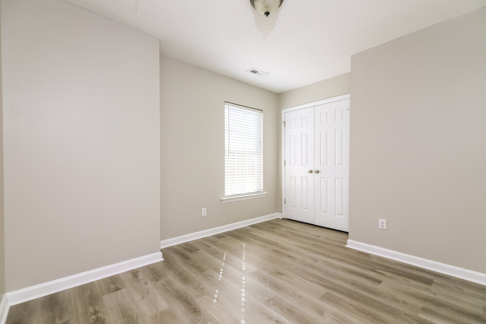 Building Photo - 128 Pondfield Ct