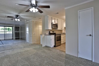 Building Photo - 2820 N Arcadia Ct