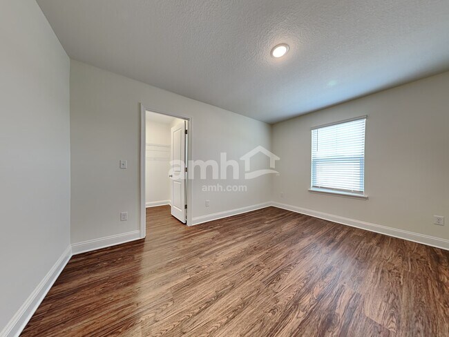 Building Photo - 83 Banyan Forest Drive