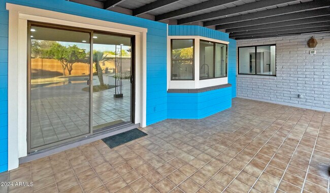 Building Photo - 3005 S Fairway Dr