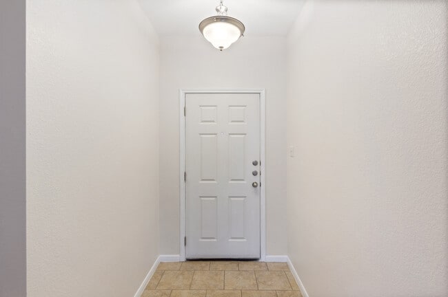 Building Photo - 503 Parkfield Ln