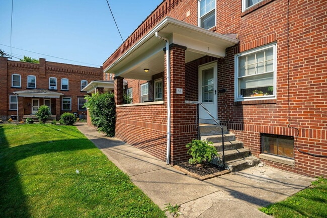 Building Photo - 83 W 1st Ave