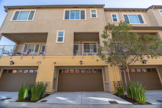 Garage2 - 856 White Moonstone Loop