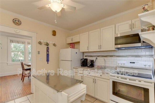 Building Photo - 1146 Rockbridge Ave