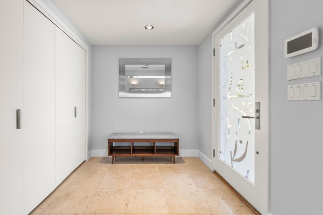 Building Photo - 37 Beverly Rd