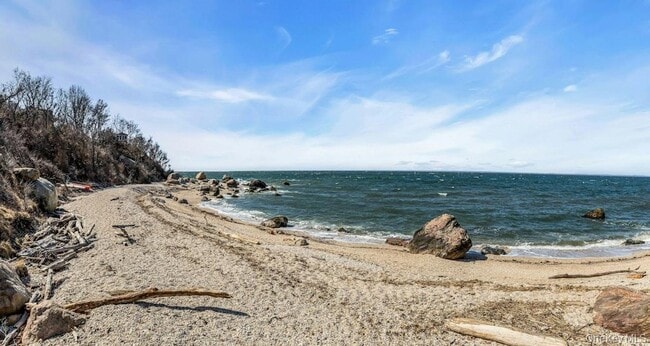 Building Photo - 4225 Stars Rd