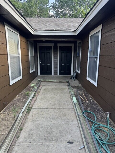Building Photo - Pre-leasing 2/2/2 Duplex in the heart of Fort Worth!