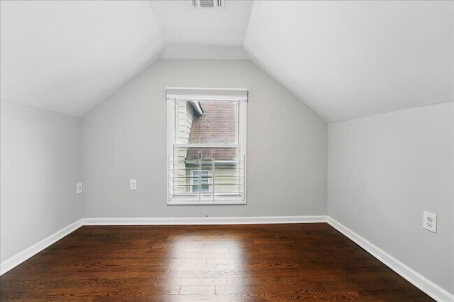 Building Photo - 104 Malone Ave