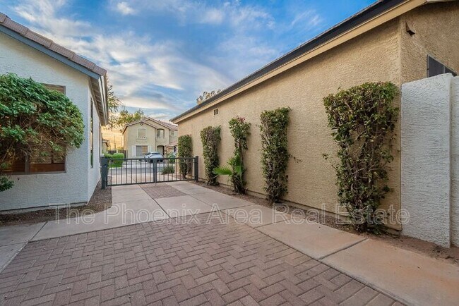 Building Photo - 1143 N Apollo Dr