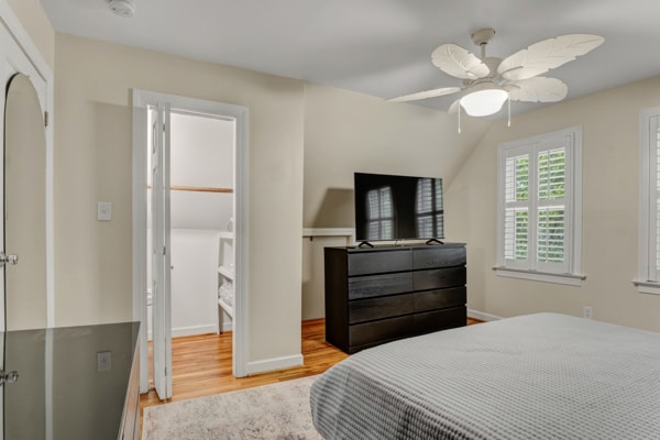 Building Photo - 5713 Dawes Ave