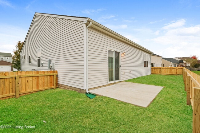 Building Photo - 6041 Edgemont Way