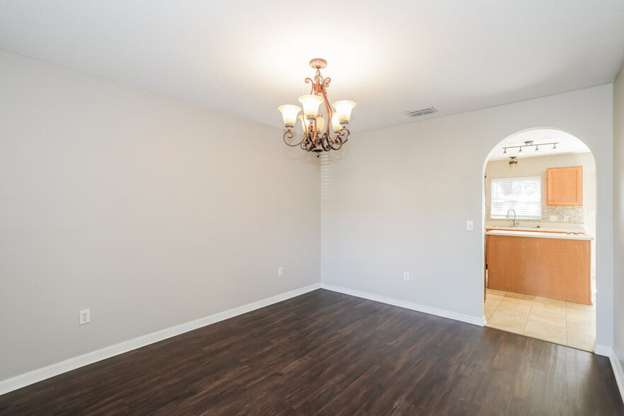 Building Photo - 17006 Torvest Ct