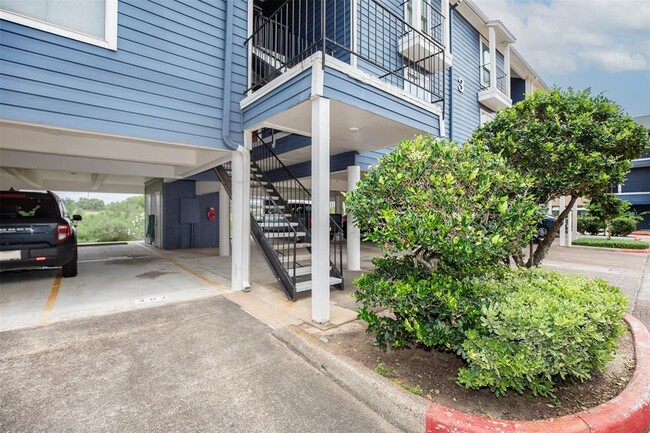 Building Photo - 18511 Egret Bay Blvd