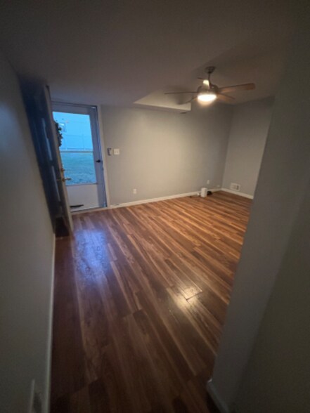 Building Photo - 587 Darlington Ave