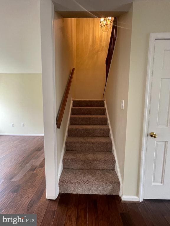 Building Photo - 405 Windsor Ridge Ct