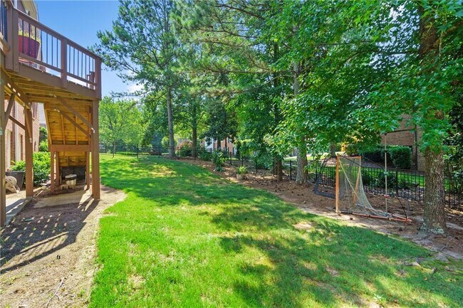 Building Photo - 455 Majestic Cove