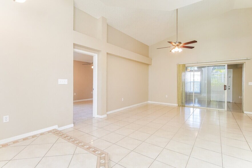 Building Photo - 2843 Berkshire Cir