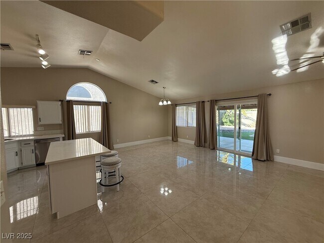 Building Photo - 517 Scenic Terra Dr