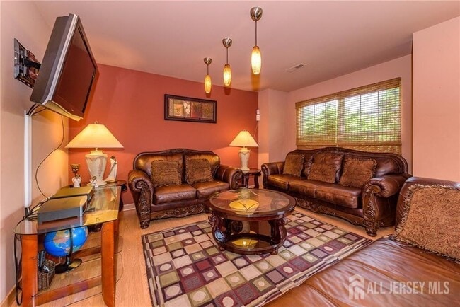 Building Photo - 93 Jill Ct