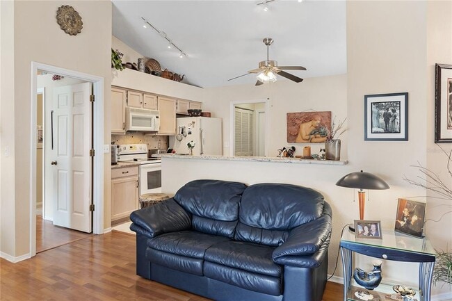 Building Photo - 4527 Hamlets Grv Dr