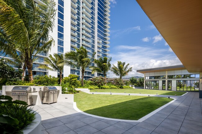 Building Photo - 1500 Rycroft St