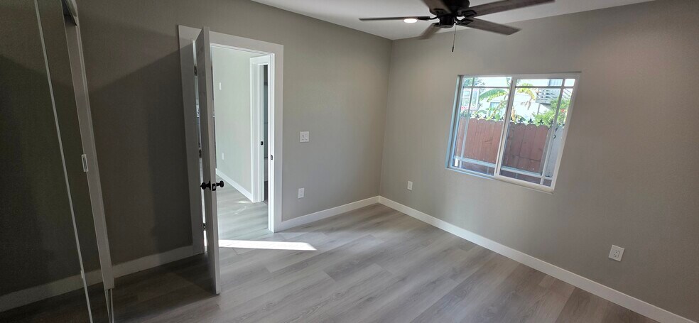 Building Photo - 2321 Locust Ave