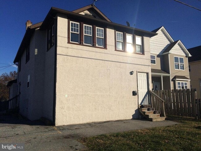 Building Photo - 522 Centerville Rd