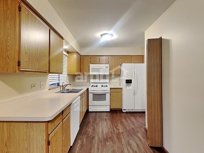 Building Photo - 1404 Keele Dr