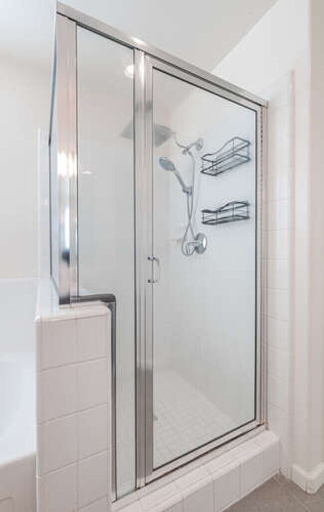 Building Photo - Charming Riverstone Home with Spacious Kitchen Island & Private Backyard & Solar