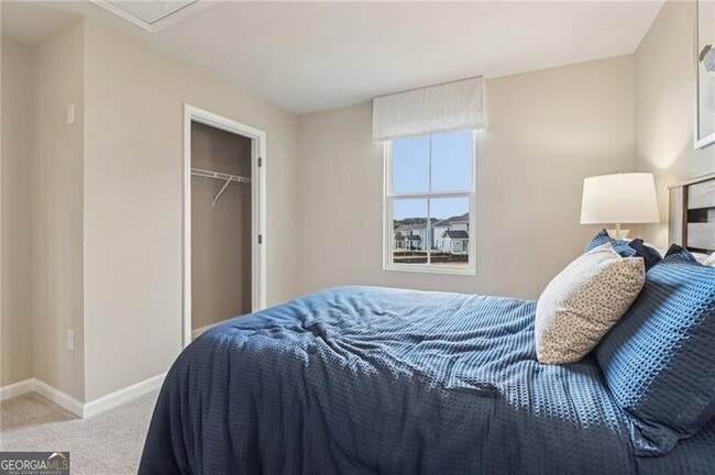 Building Photo - 6643 Red Oak Wy