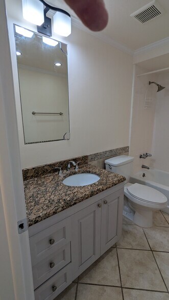 Building Photo - 1900 S Kanner Hwy