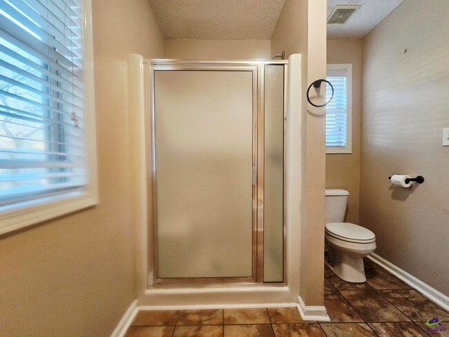 Building Photo - 217 Willis Creek Rd