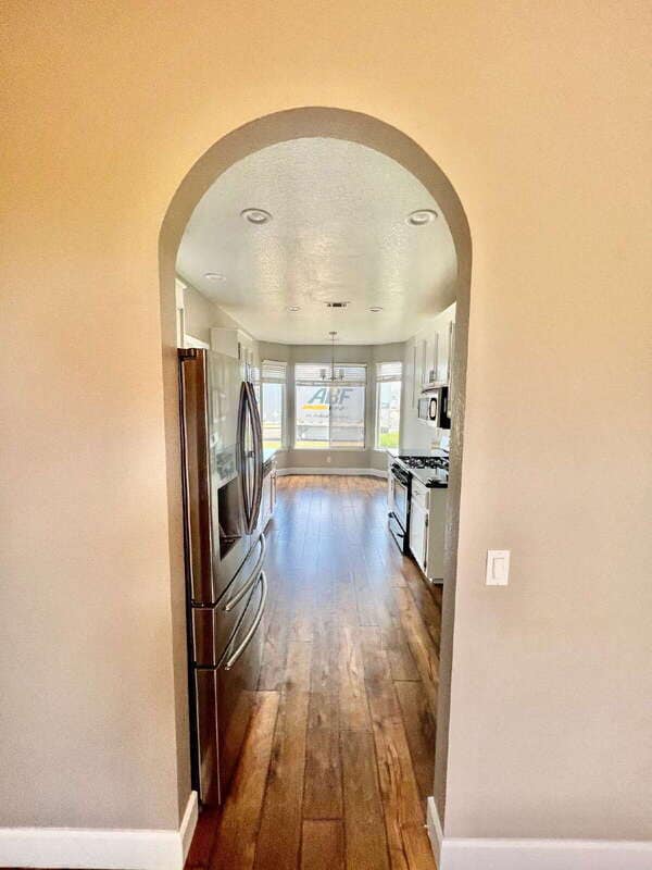 Building Photo - 1605 Paseo Flores Dr