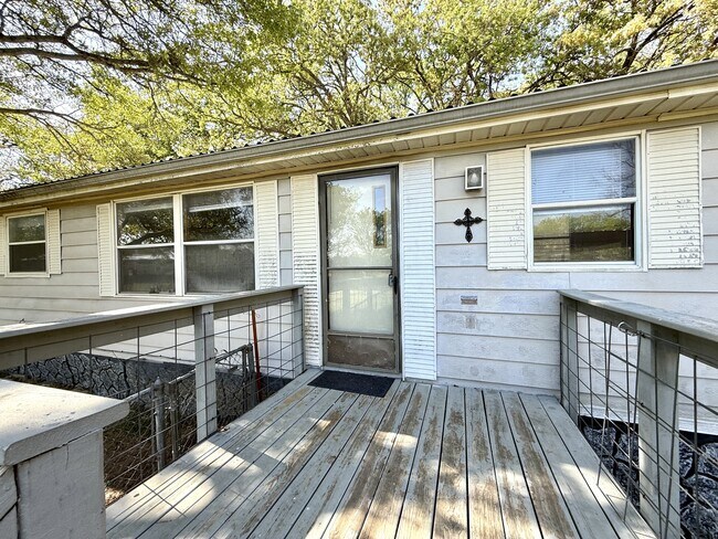 Building Photo - 90 White Tail Ln