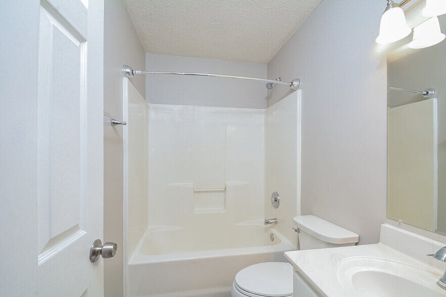 Building Photo - 5832 Carretta Ct
