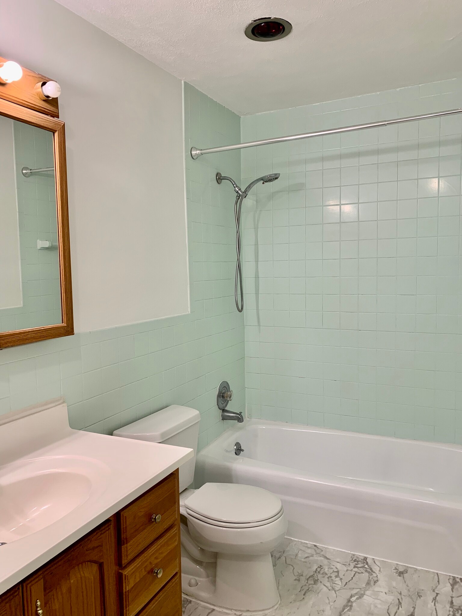 Building Photo - 22 Williamsburg Ct