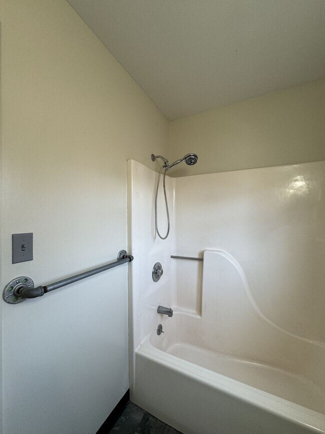 Building Photo - Introducing a charming Colonial style home...