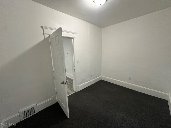 Building Photo - 3823 E 54th St