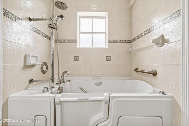 Building Photo - 2240 Marsh Harbor Ave