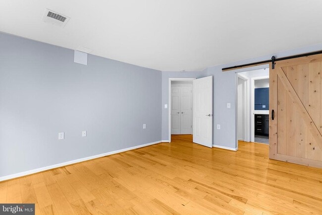 Building Photo - 1134 Lake Heron Dr