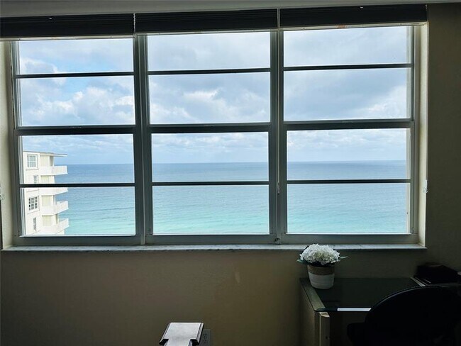 Building Photo - 750 N Ocean Blvd