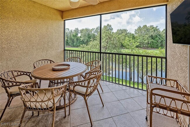 Building Photo - 11111 Corsia Trieste Way