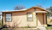 Building Photo - 309 Hackberry St