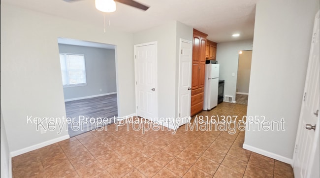 Building Photo - 1817 E 83rd Terrace