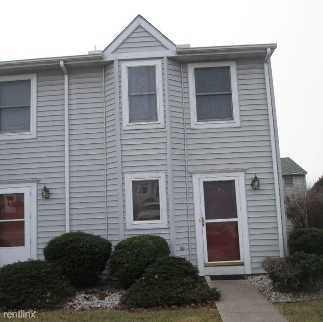 Primary Photo - 2 br, 1.5 bath Townhome - 957 Orchard Dr