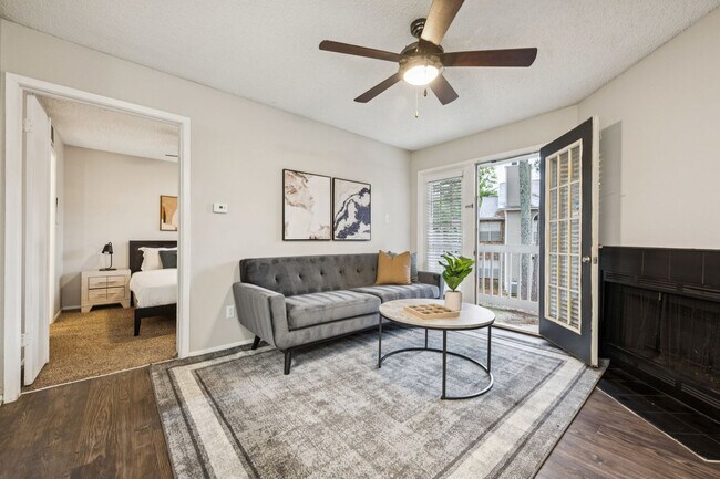 Building Photo - 3784 University Dr NW