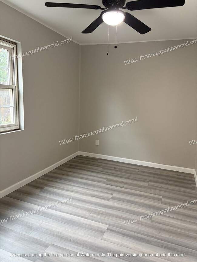 Building Photo - Nice Front Home For Rent