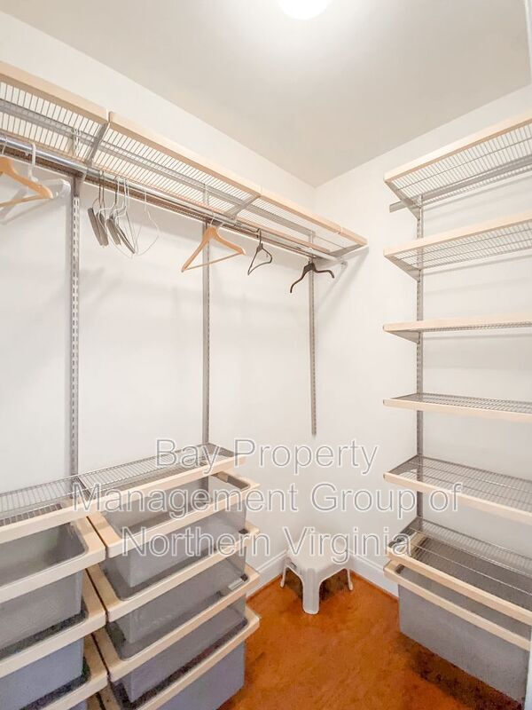 Building Photo - 4336 N Henderson Rd